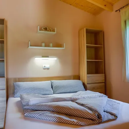 Apartment Hullam Nyaralo Balatonmariafurdo