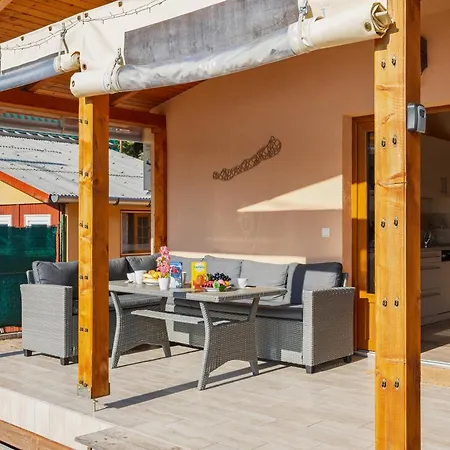 Hullam Nyaralo Apartament Balatonmáriafürdő